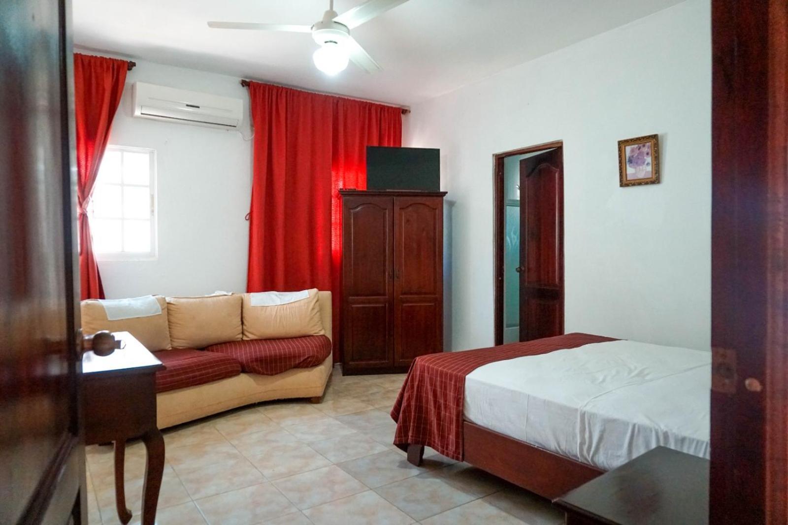 Hotel Nuevo Amanecer El Catey Ngoại thất bức ảnh