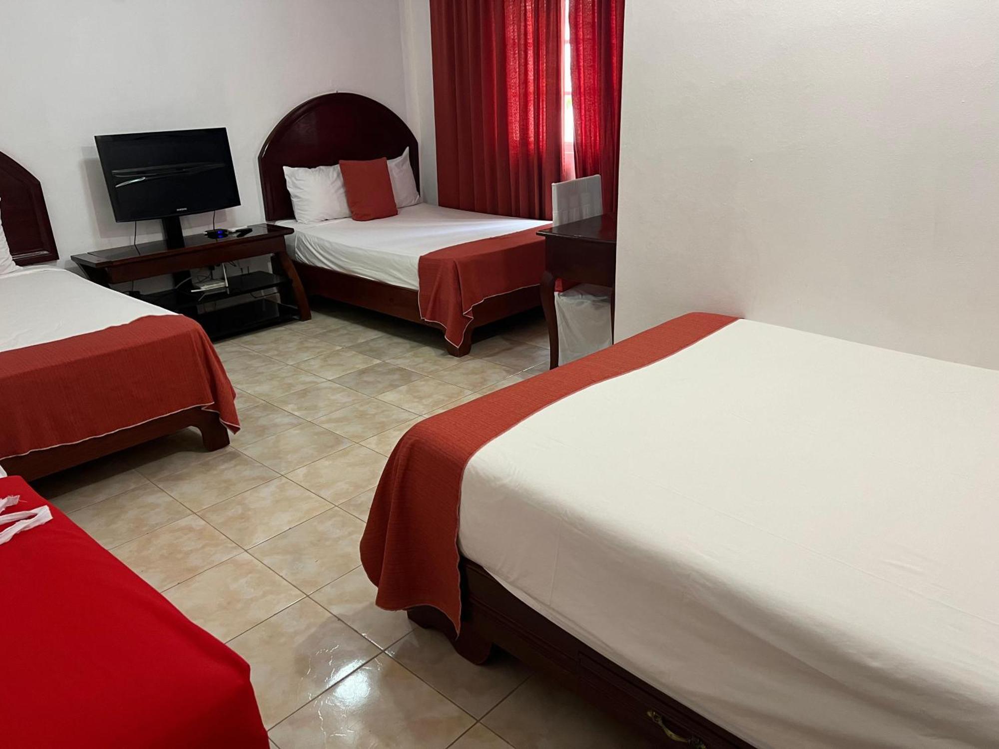 Hotel Nuevo Amanecer El Catey Ngoại thất bức ảnh
