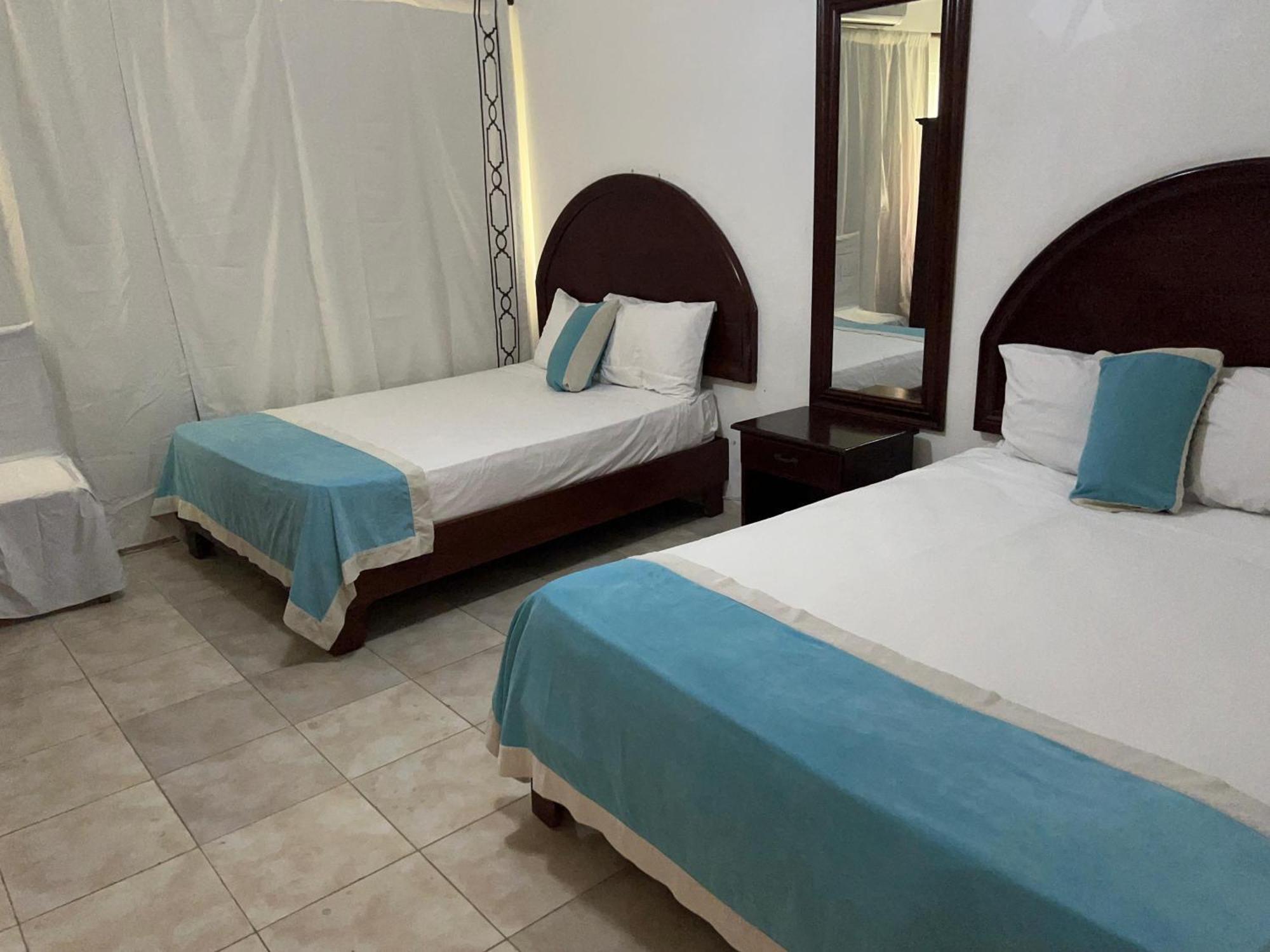 Hotel Nuevo Amanecer El Catey Ngoại thất bức ảnh