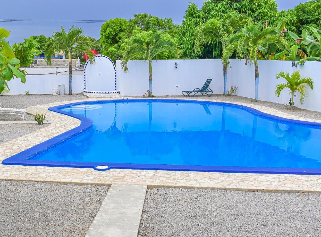 Hotel Nuevo Amanecer El Catey Ngoại thất bức ảnh
